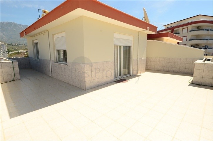 بينت هاوس باطلالة رائعة في ماهموت لار 