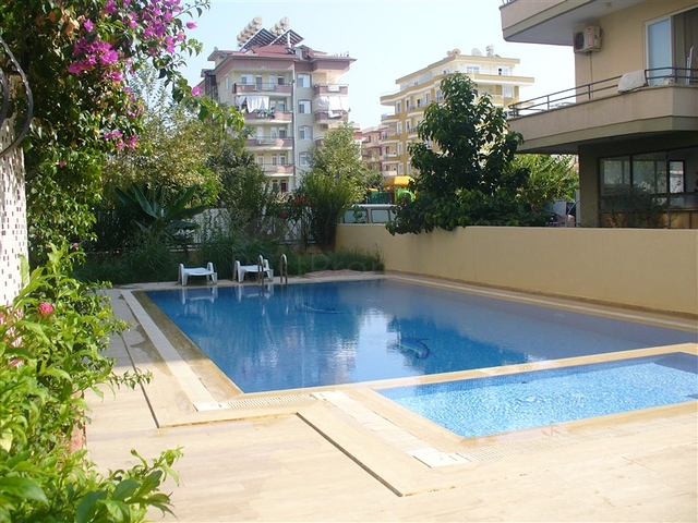 بينت هاوس باطلالة رائعة في ماهموت لار 