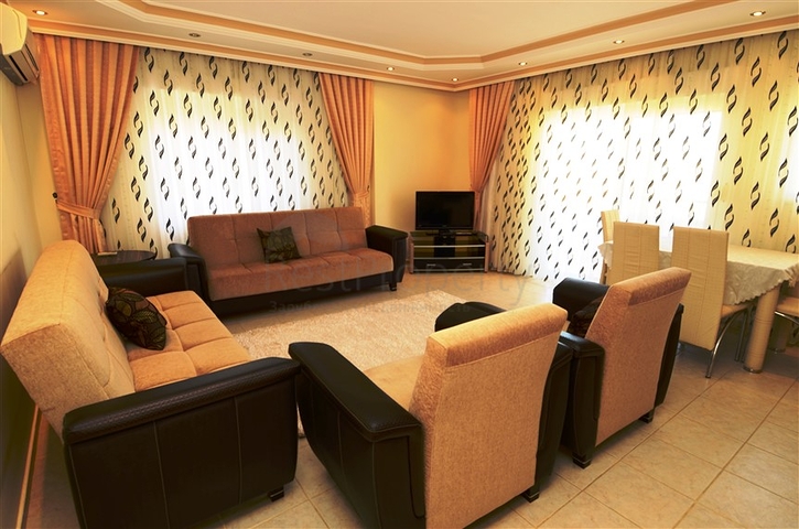 بينت هاوس باطلالة رائعة في ماهموت لار 