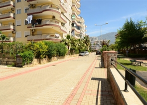 بينت هاوس باطلالة رائعة في ماهموت لار 