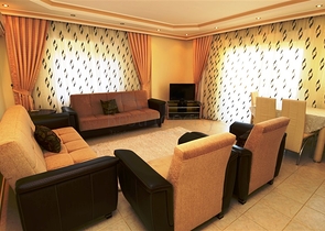 بينت هاوس باطلالة رائعة في ماهموت لار 