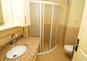 بينت هاوس باطلالة رائعة في ماهموت لار 