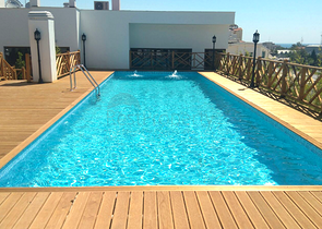 شقق بتصاميم مختلفة ضمن مجمع سكني عصري في أنطاليا