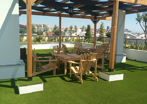 شقق بتصاميم مختلفة ضمن مجمع سكني عصري في أنطاليا