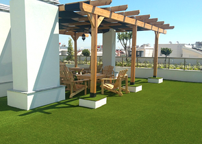 شقق بتصاميم مختلفة ضمن مجمع سكني عصري في أنطاليا