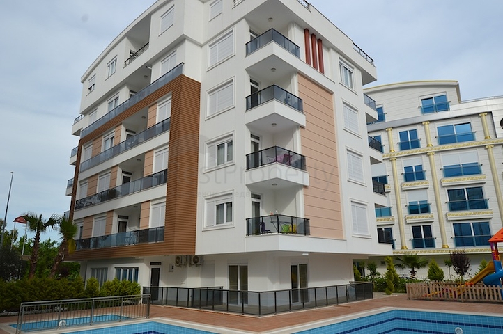 شقق مختلفة ضمن مجمع سكني حديث في انطاليا