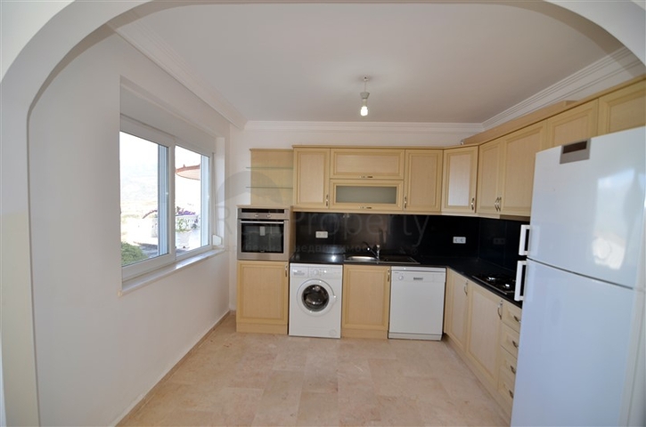 فيلا باطلالة بانورامية رائعة على شواطئ المتوسط في ألانيا / كاركي جاك