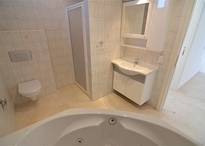 فيلا باطلالة بانورامية رائعة على شواطئ المتوسط في ألانيا / كاركي جاك