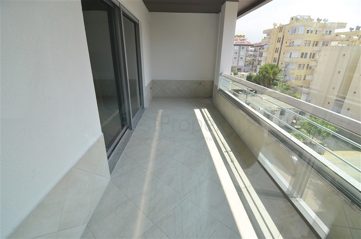 بينت هاوس في موقع مميز أوبا /الانيا