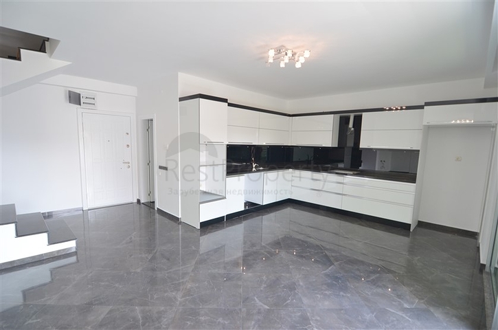 بينت هاوس في موقع مميز أوبا /الانيا