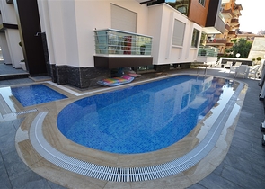 بينت هاوس في موقع مميز أوبا /الانيا