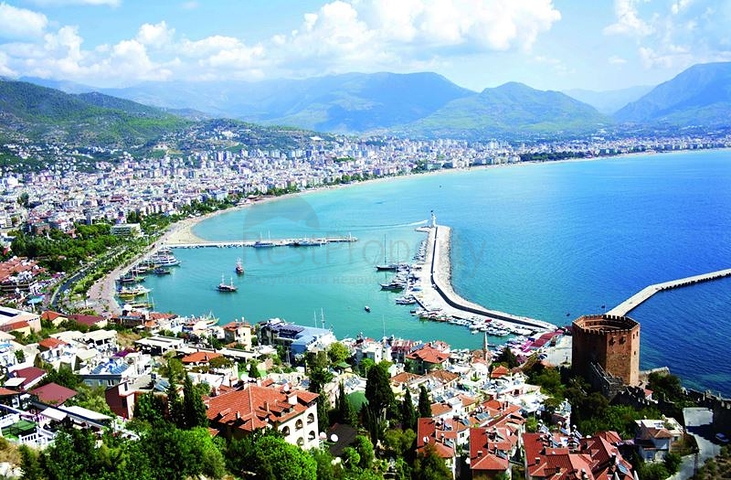 شقة 1+1 واسعة جداً ضمن مجمع سكني حديث وعصري في ماهموت لار 