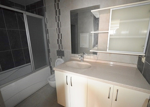 دوبلكس باطلالة بانورامية على البحر في أنطاليا