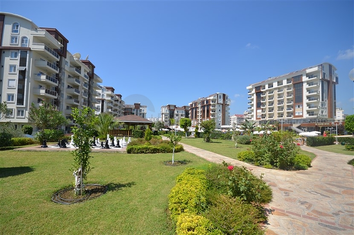 شقة ثلاث غرف و صالة في مجمع راقي في افسلار الانيا