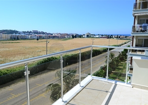 شقة ثلاث غرف و صالة في مجمع راقي في افسلار الانيا