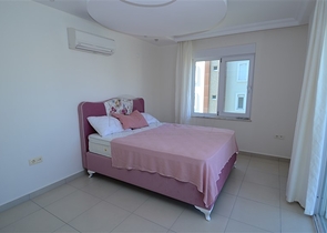 شقة ثلاث غرف و صالة في مجمع راقي في افسلار الانيا