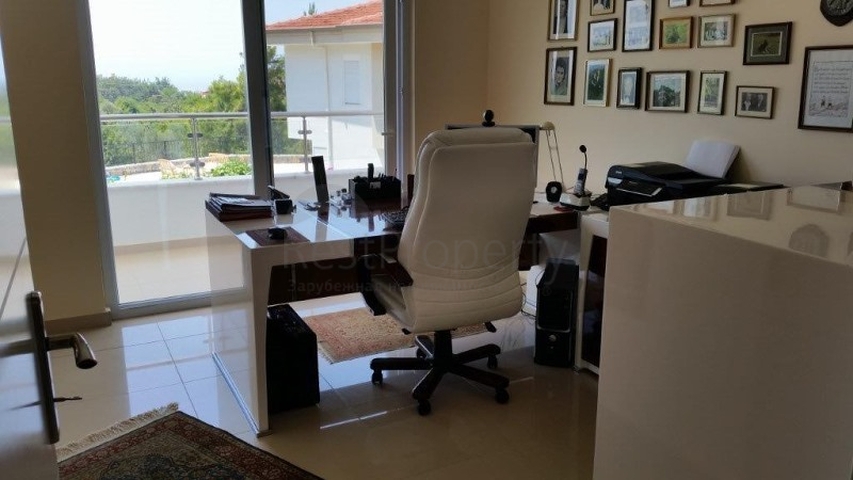 فيلا بموقع مميز في ألانيا /أوبا