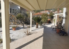 فيلا بموقع مميز في ألانيا /أوبا