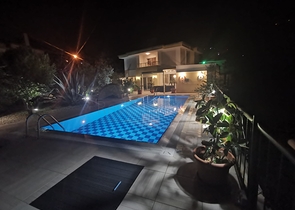 فيلا بموقع مميز في ألانيا /أوبا