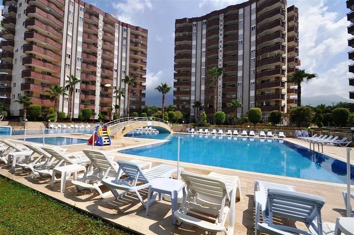 شقة ضمن مجمع سكني فاخر في ماهموت لار 