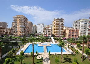 شقة ضمن مجمع سكني فاخر في ماهموت لار 