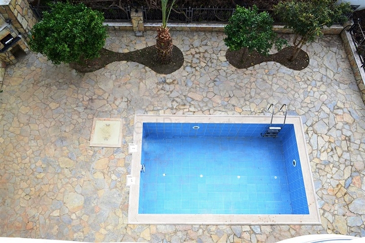 فيلا واسعة بسعر منخفض في قلب ألانيا