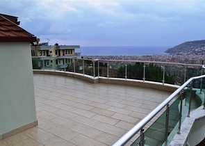 فيلا واسعة بسعر منخفض في قلب ألانيا