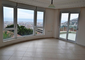 فيلا واسعة بسعر منخفض في قلب ألانيا