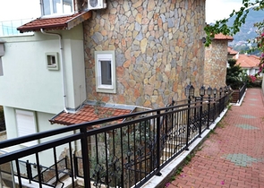 فيلا واسعة بسعر منخفض في قلب ألانيا