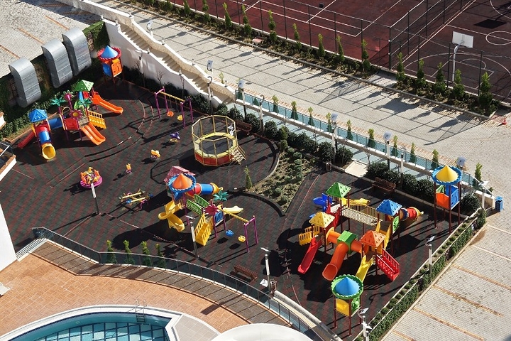 شقق ودوبلكس - ضمن مجمع عائلي فاخر - في مهموتلار / الانيا 