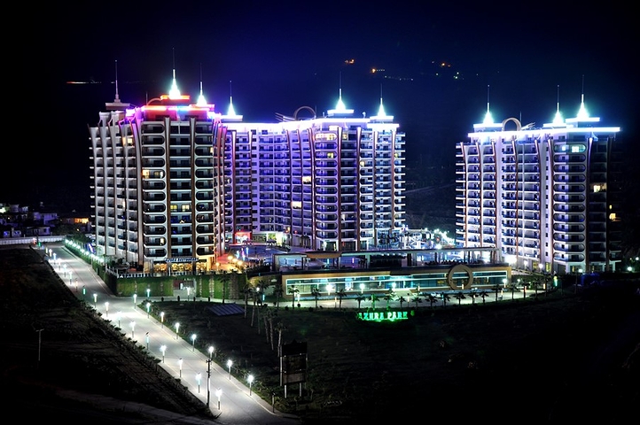 شقق ودوبلكس - ضمن مجمع عائلي فاخر - في مهموتلار / الانيا 