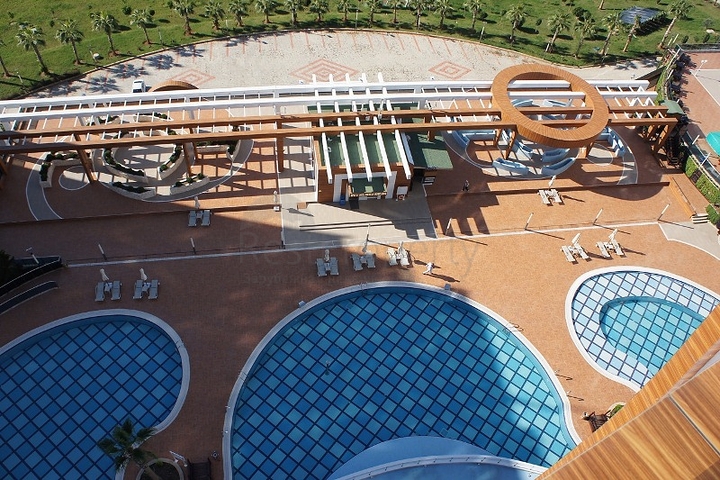 شقق ودوبلكس - ضمن مجمع عائلي فاخر - في مهموتلار / الانيا 