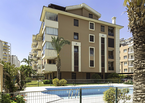 شقة بتخطيط 2+1 في حي كالجان من منطقة لارا – أنطاليا