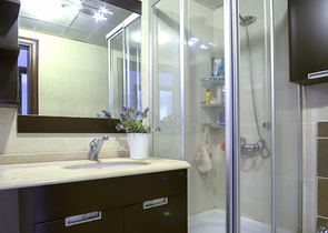 شقة بتخطيط 2+1 في حي كالجان من منطقة لارا – أنطاليا