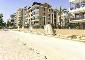 شقة بتخطيط 2+1 في حي كالجان من منطقة لارا – أنطاليا