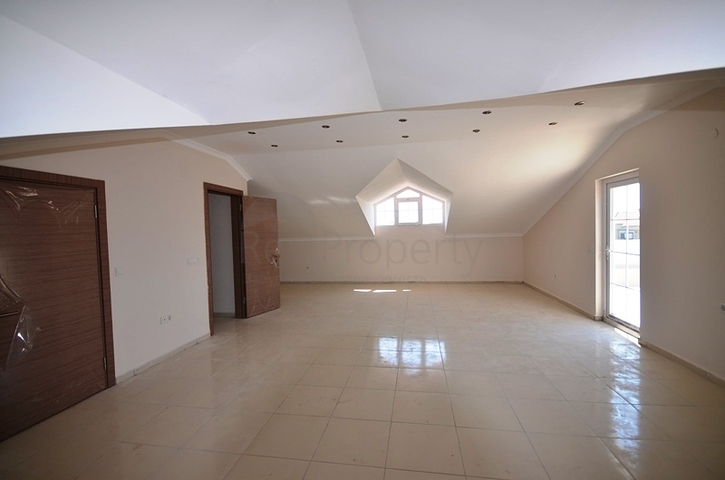 فيلا بتخطيط 6+1 بسعر مغري في منطقة فتحية