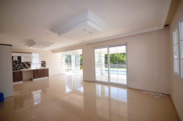 فيلا بتخطيط 6+1 بسعر مغري في منطقة فتحية