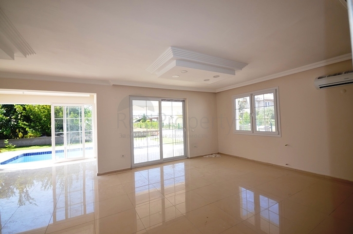 فيلا بتخطيط 6+1 بسعر مغري في منطقة فتحية