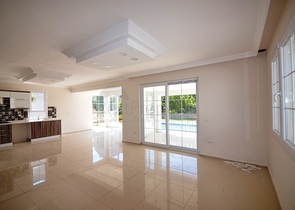 فيلا بتخطيط 6+1 بسعر مغري في منطقة فتحية