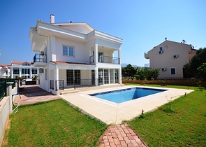 فيلا بتخطيط 6+1 بسعر مغري في منطقة فتحية