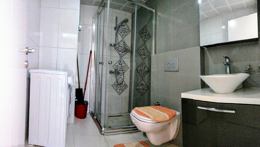 شقة مفروشة في حي ليمان من منطقة كونيالتي – أنطاليا