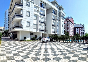 شقة مفروشة في حي ليمان من منطقة كونيالتي – أنطاليا