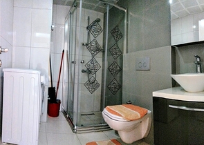 شقة مفروشة في حي ليمان من منطقة كونيالتي – أنطاليا