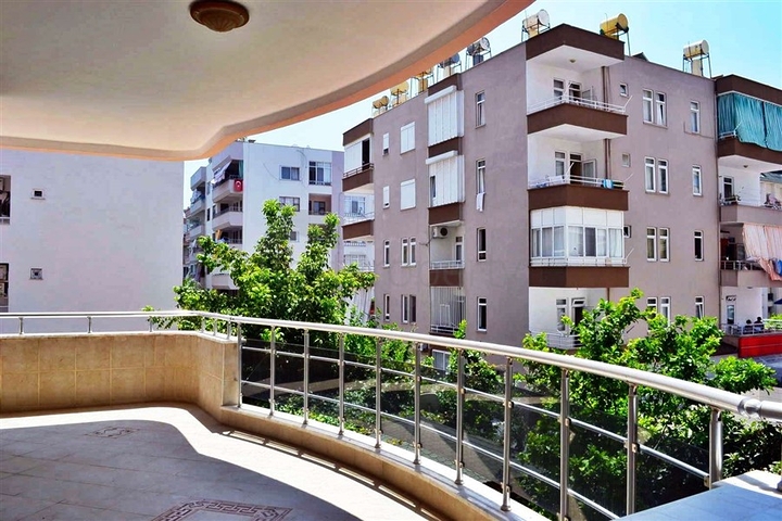 شقة مفروشة بتخطيط 2+1 في منطقة محمودلار – ألانيا