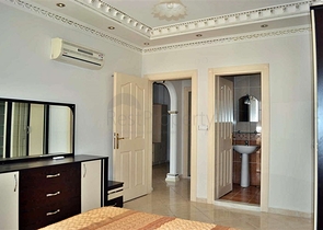 شقة مفروشة بتخطيط 2+1 في منطقة محمودلار – ألانيا