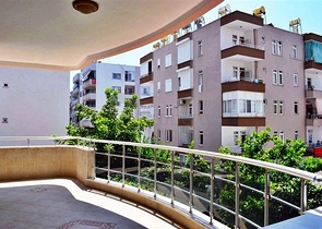 شقة مفروشة بتخطيط 2+1 في منطقة محمودلار – ألانيا