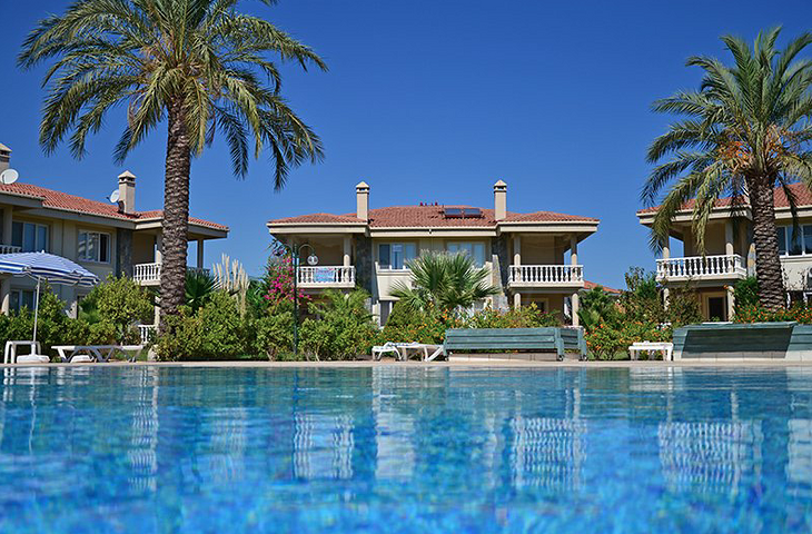 فيلا مفروشة بتخطيط 3+1 في منطقة كيمير – أنطاليا