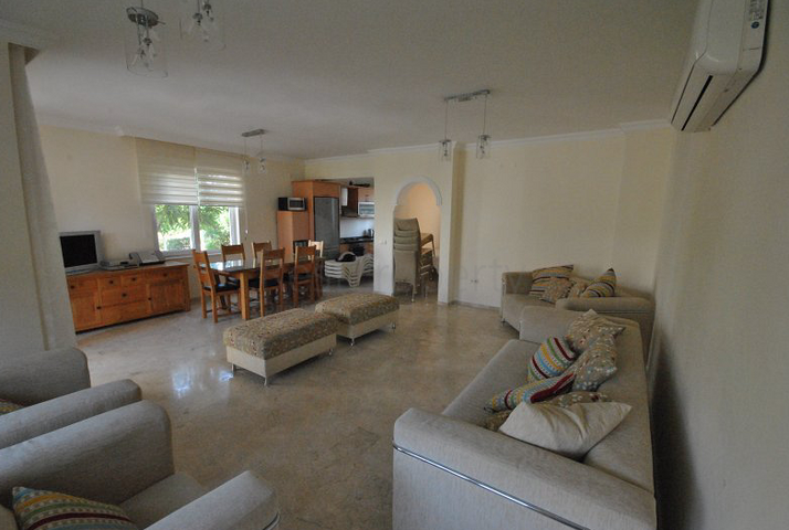 فيلا مفروشة بتخطيط 3+1 في منطقة كيمير – أنطاليا