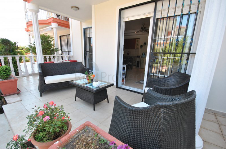 فيلا بتخطيط 3+1 على بعد 900 متر عن شاطئ البحر في منطقة كيمير – أنطاليا