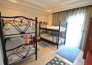 فيلا بتخطيط 3+1 على بعد 900 متر عن شاطئ البحر في منطقة كيمير – أنطاليا